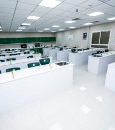 مدرسة عالمية بجدة